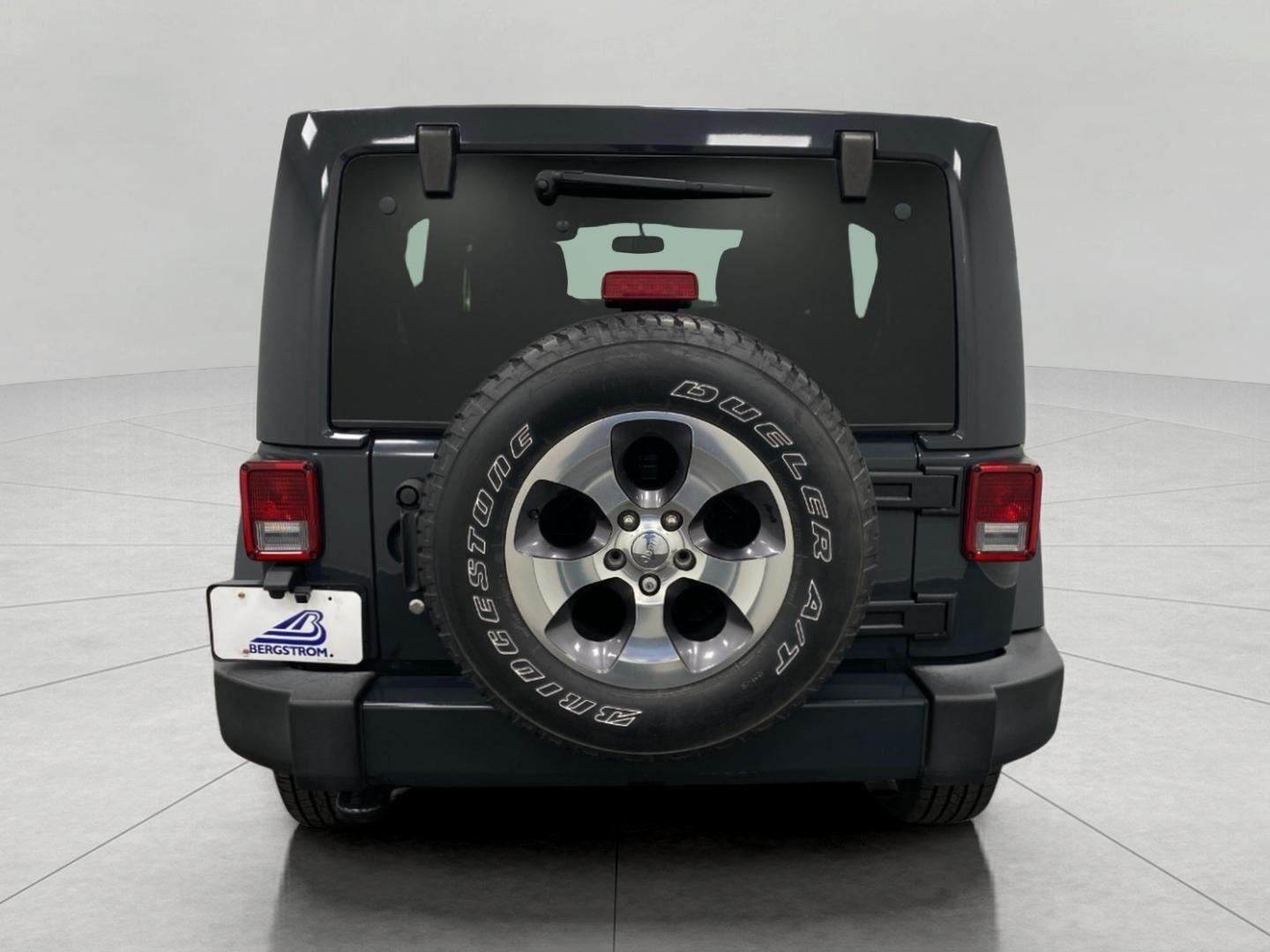 2016 Jeep Wrangler Unlimited 4WD 4dr Sahara