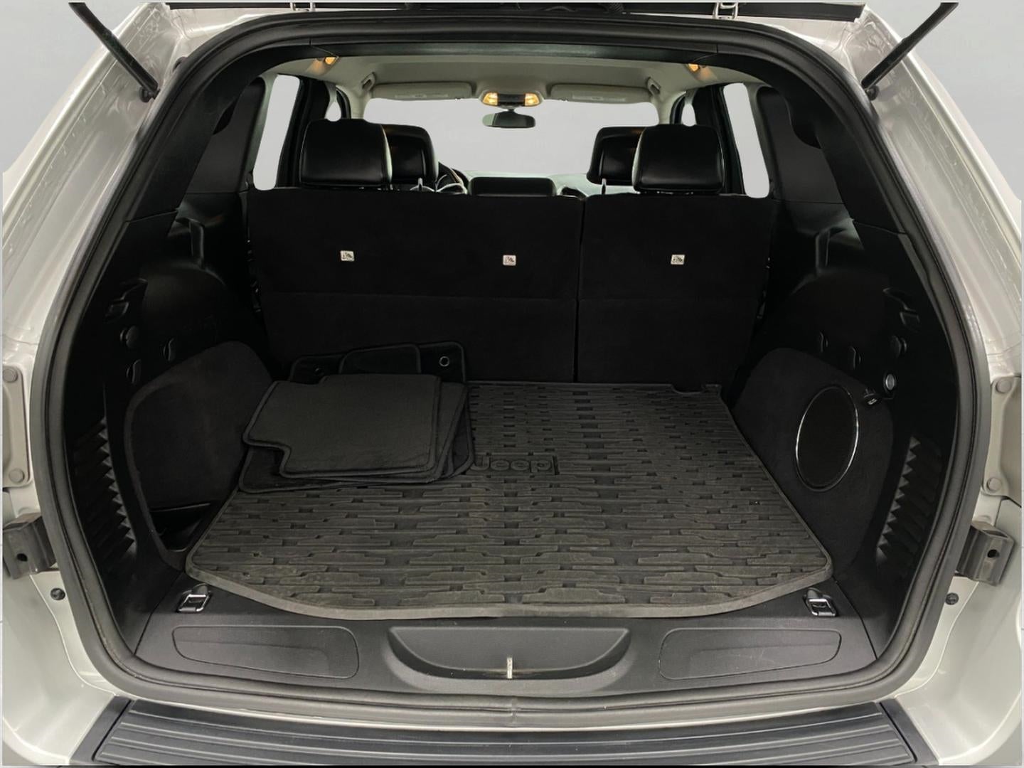 2013 Jeep Grand Cherokee 4WD 4dr Laredo