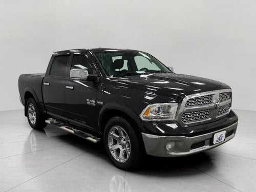 2017 RAM 1500 Laramie 4x4 Crew Cab 5'7 Box