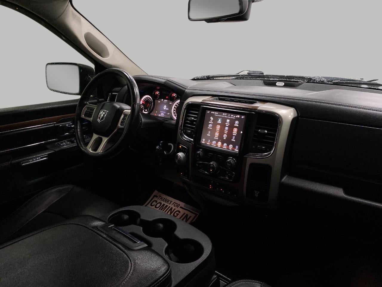 2017 RAM 1500 Laramie 4x4 Crew Cab 5'7 Box