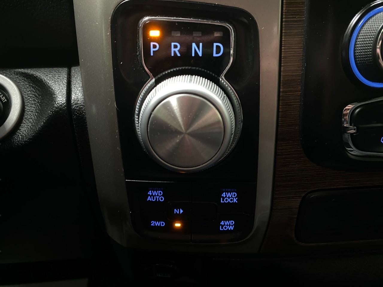 2017 RAM 1500 Laramie 4x4 Crew Cab 5'7 Box