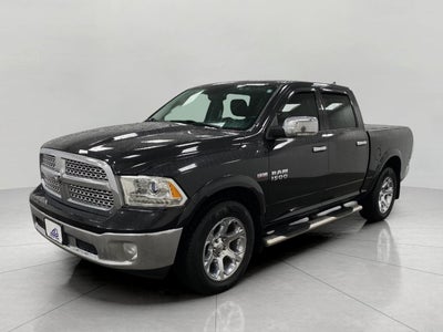 2017 RAM 1500 Laramie 4x4 Crew Cab 5'7 Box