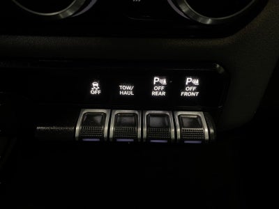 2021 RAM 1500 Big Horn 4x4 Quad Cab 6'4 Box