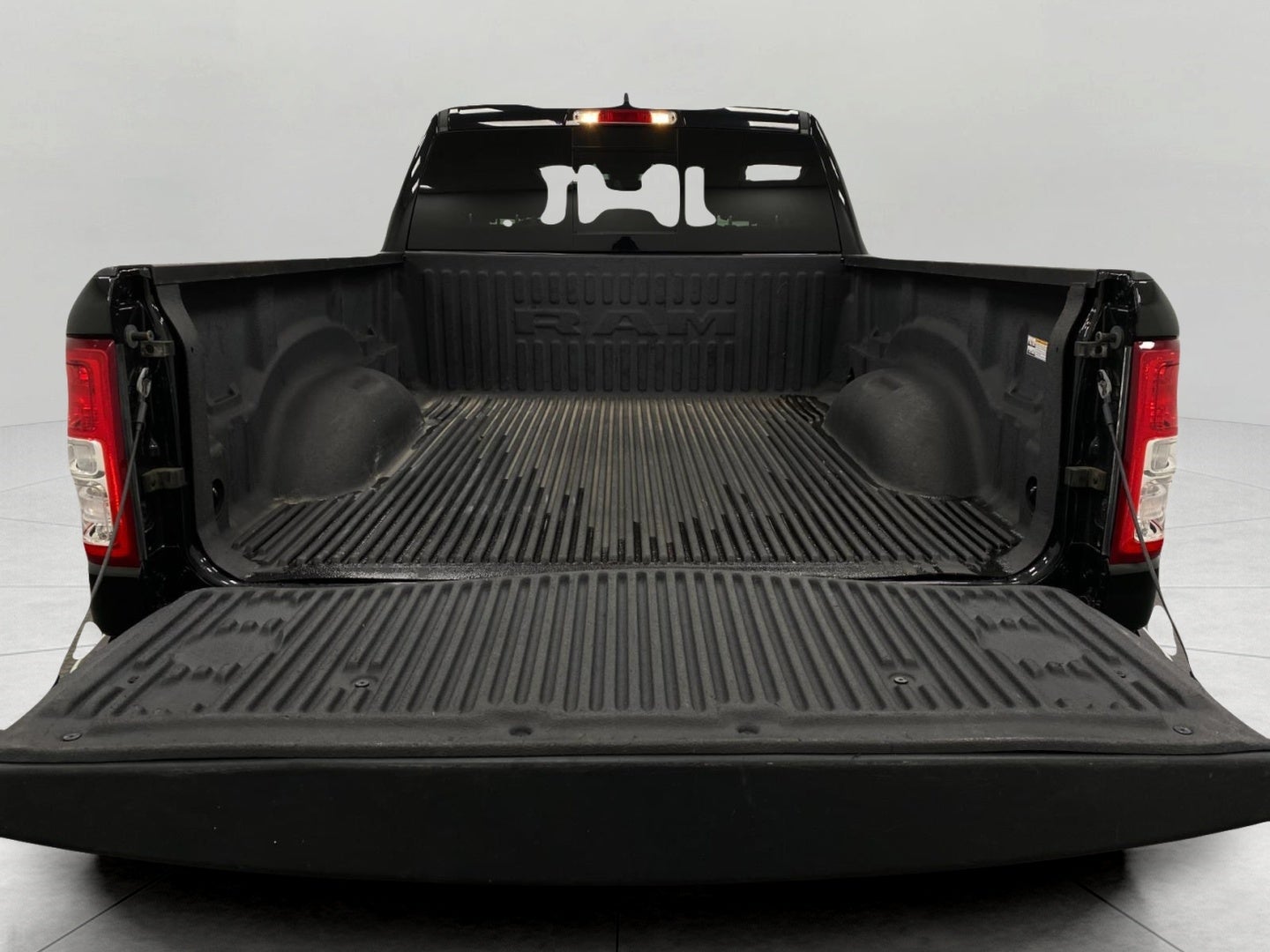 2021 RAM 1500 Big Horn 4x4 Quad Cab 6'4 Box