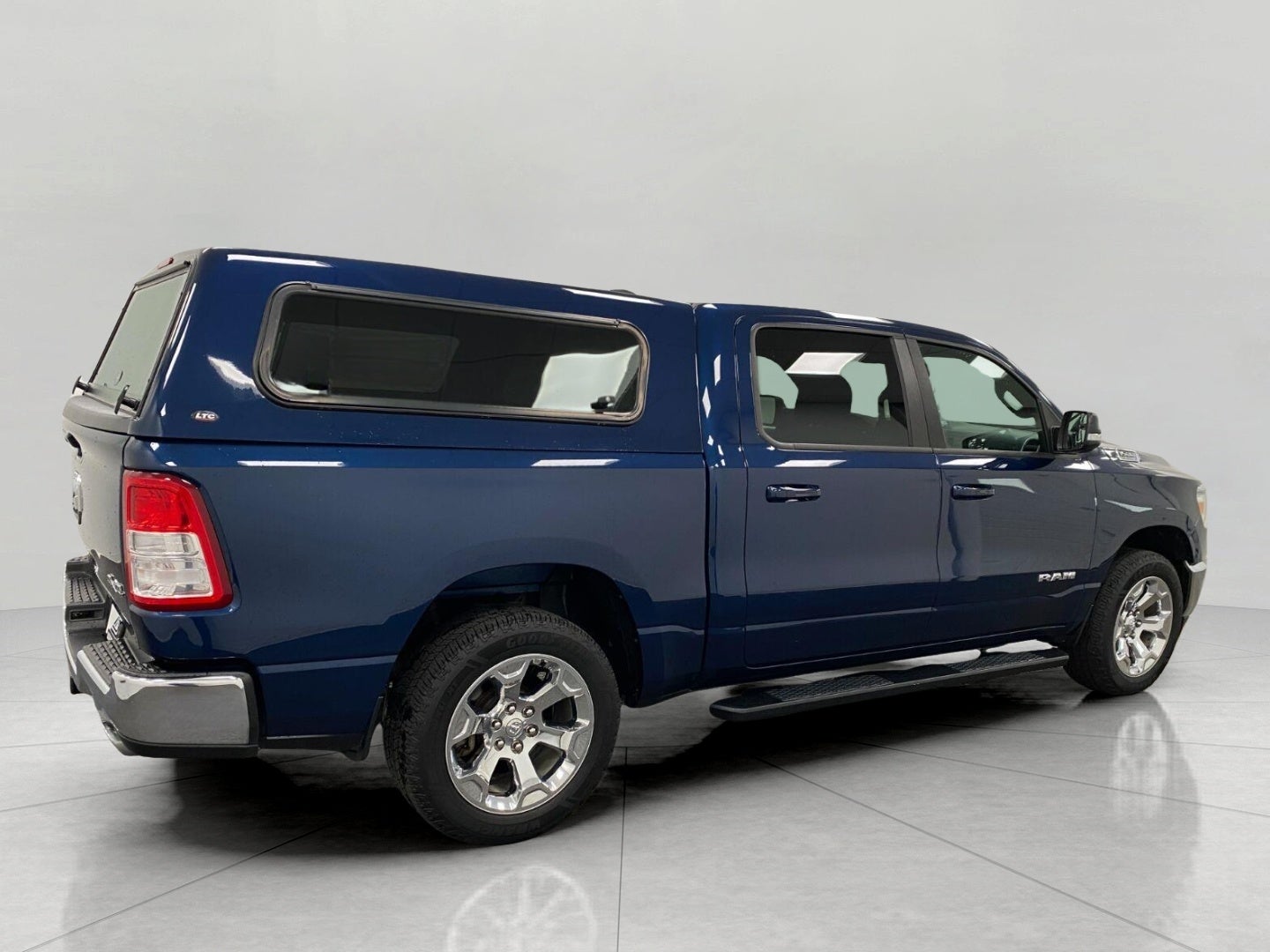 2022 RAM 1500 Big Horn 4x4 Crew Cab 5'7 Box