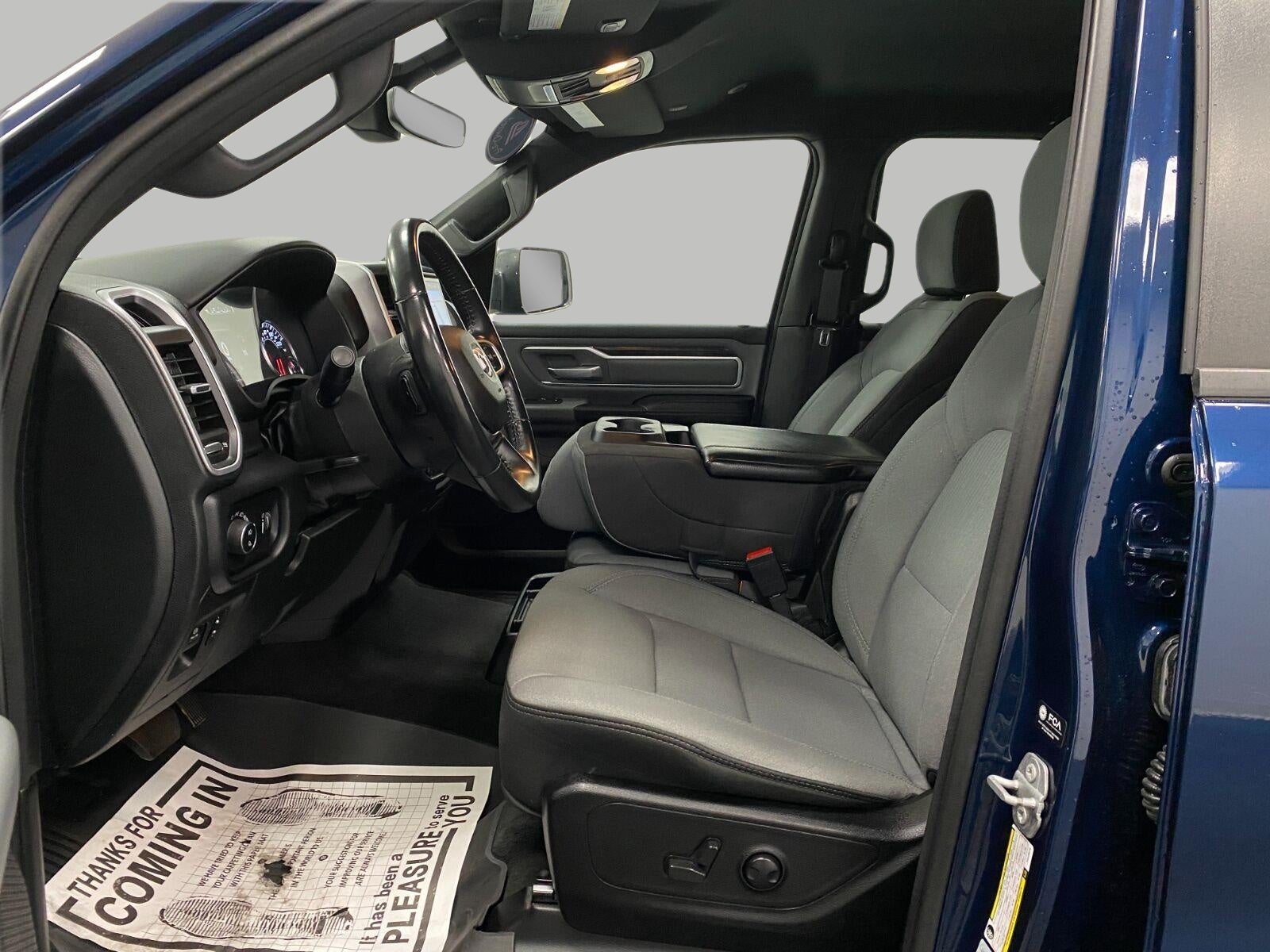 2022 RAM 1500 Big Horn 4x4 Crew Cab 5'7 Box