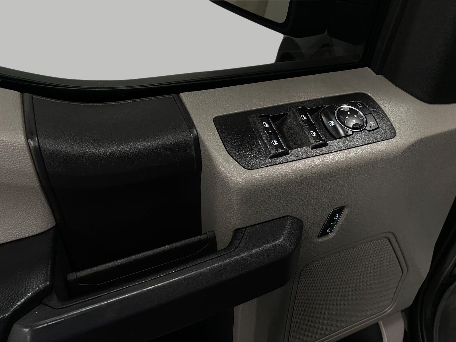 2017 Ford F-150 XL 4WD SuperCrew 5.5' Box