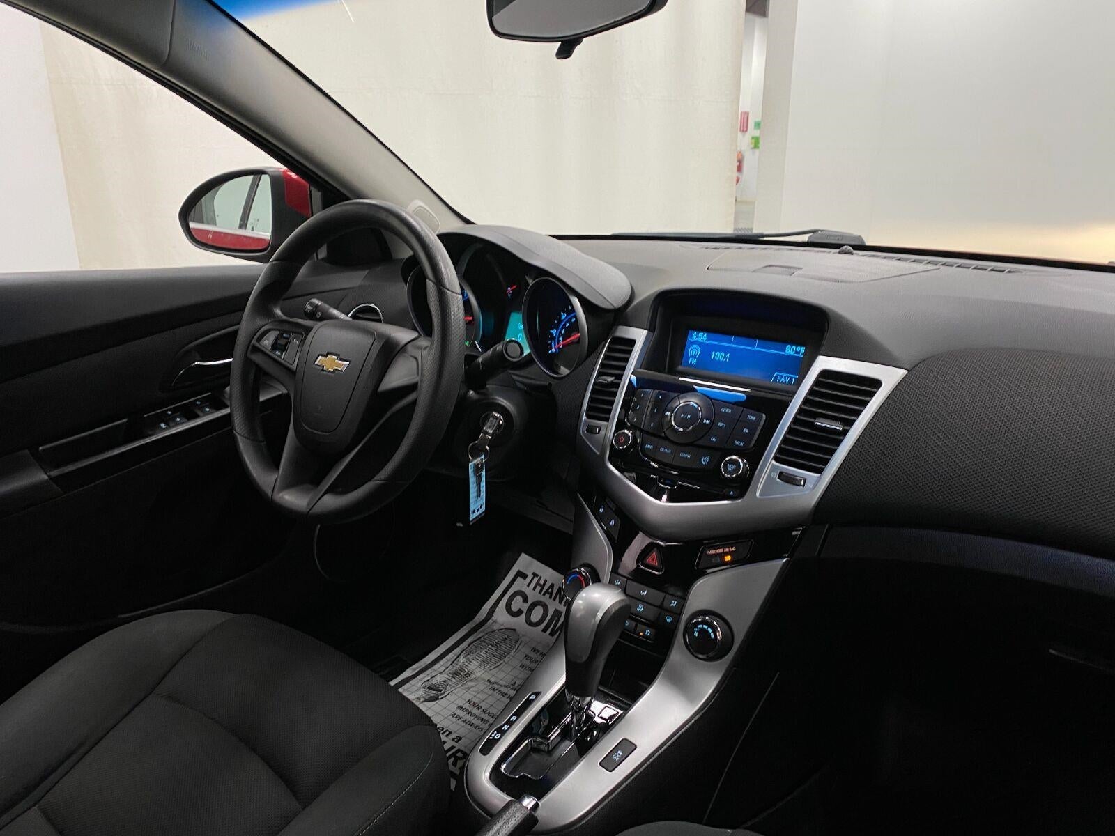 2012 Chevrolet Cruze 4dr Sdn LT w/1FL