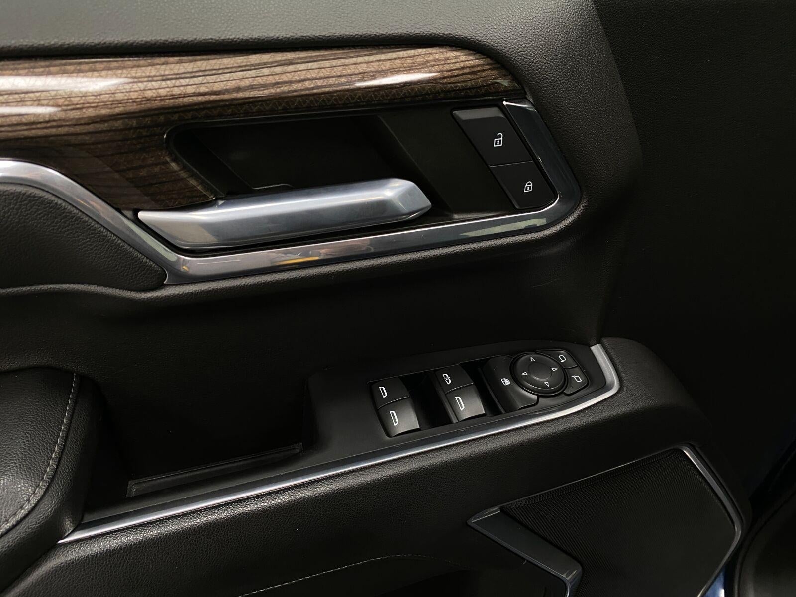 2022 Chevrolet Silverado 1500 4WD Crew Cab 147 RST