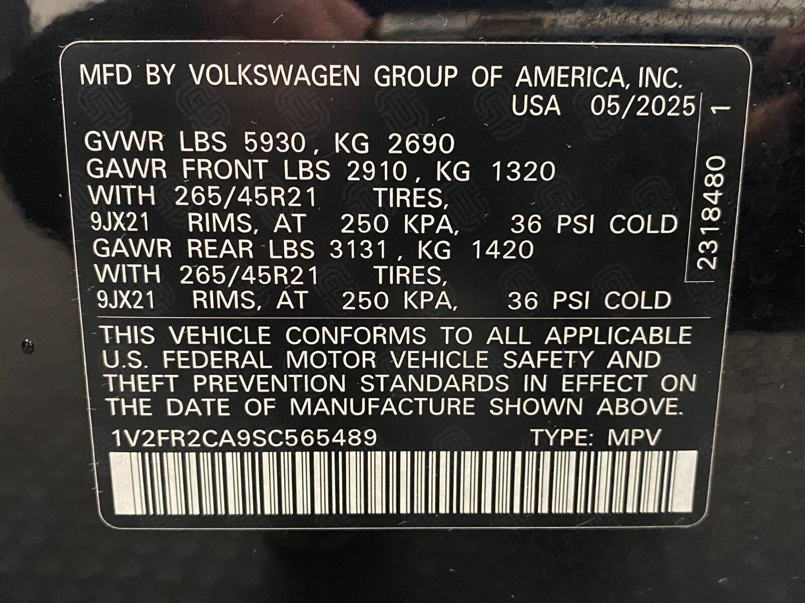 2025 Volkswagen Atlas 2.0T SEL Premium R-Line 4MOTION