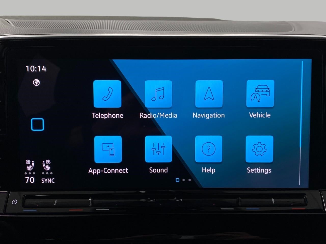 2024 Volkswagen Atlas Cross Sport 2.0T SE w/Technology 4MOTION