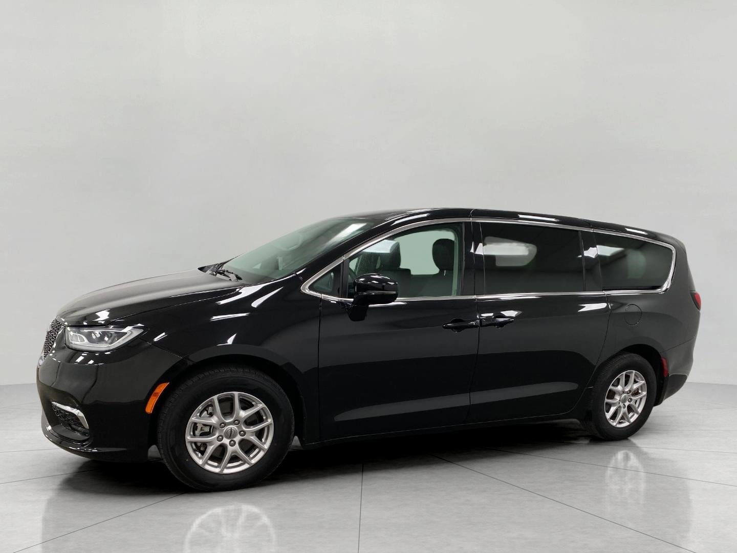 2024 Chrysler Pacifica Touring L FWD