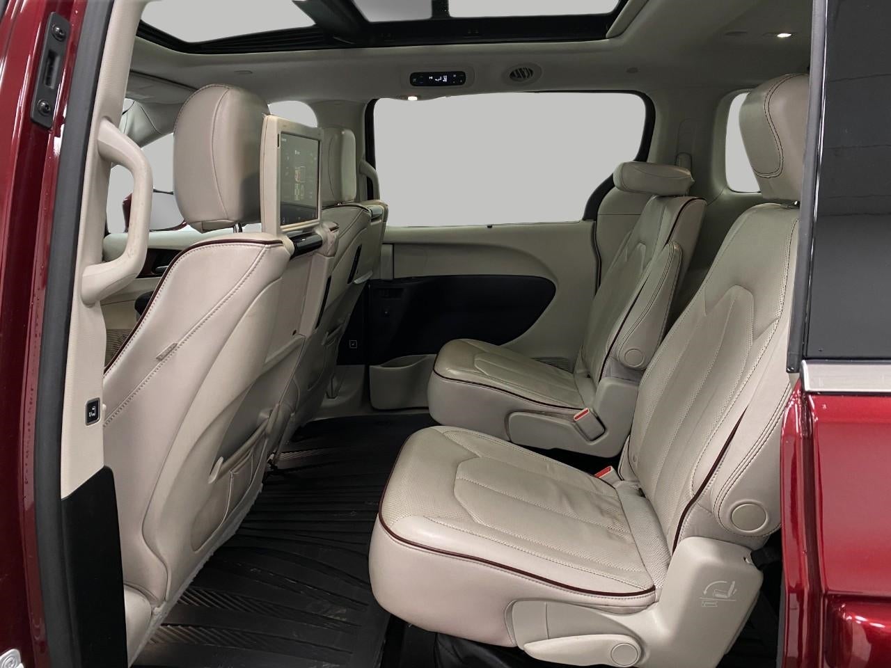 2017 Chrysler Pacifica Limited FWD