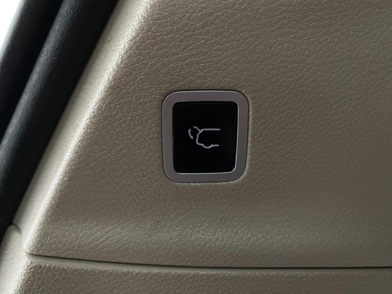 2017 Chrysler Pacifica Limited FWD