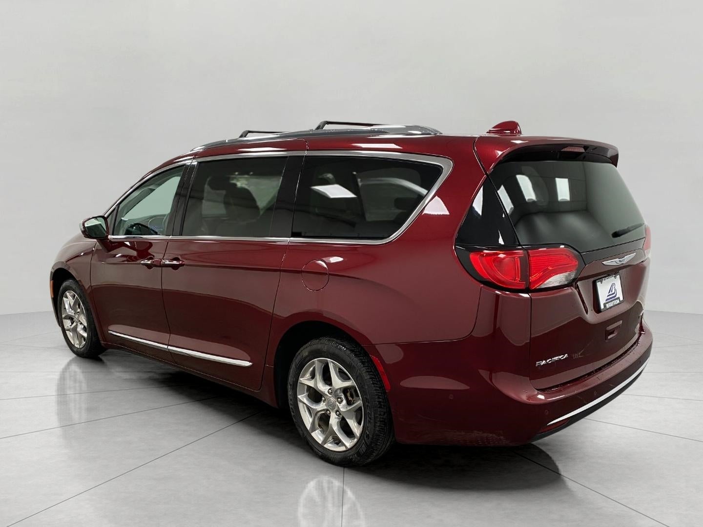 2017 Chrysler Pacifica Limited FWD