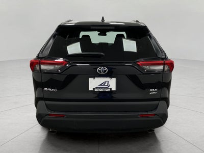 2025 Toyota RAV4 XLE AWD