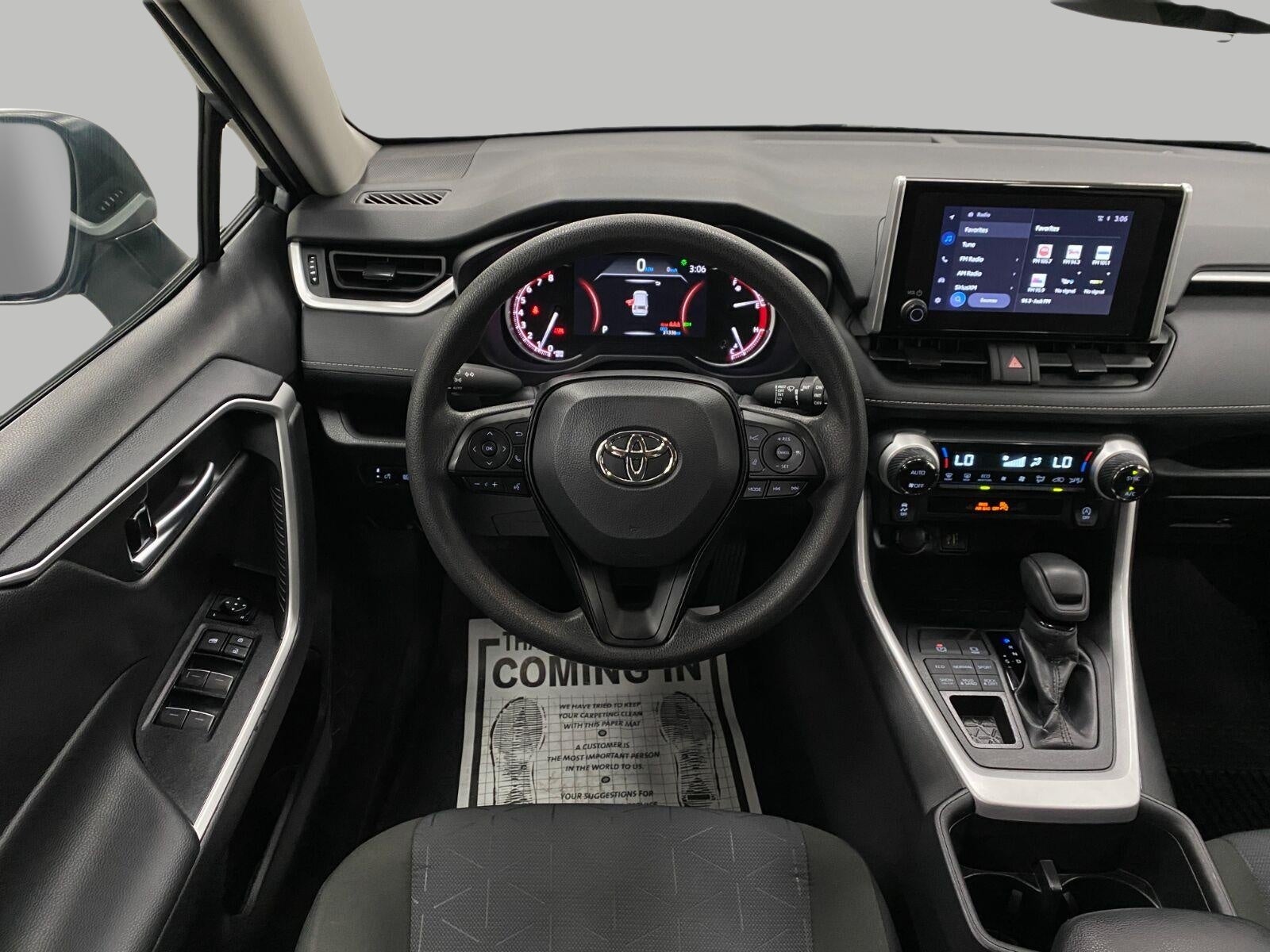2025 Toyota RAV4 XLE AWD