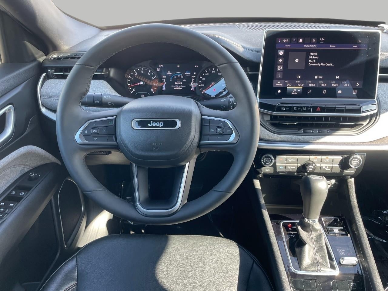 2023 Jeep Compass Latitude Lux 4x4