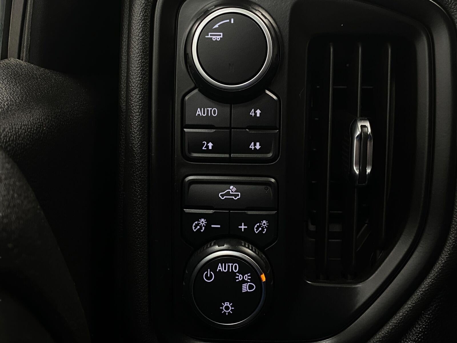 2019 Chevrolet Silverado 1500 4WD Crew Cab 147 Custom Trail Boss
