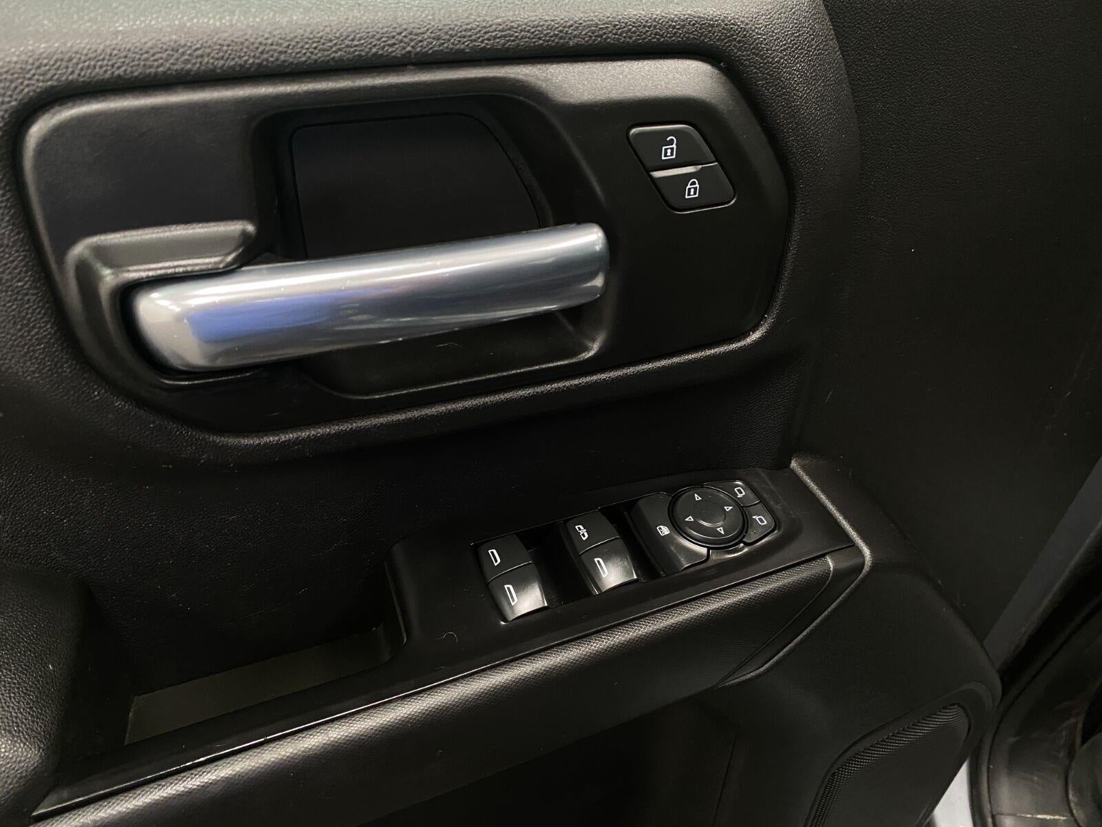 2019 Chevrolet Silverado 1500 4WD Crew Cab 147 Custom Trail Boss