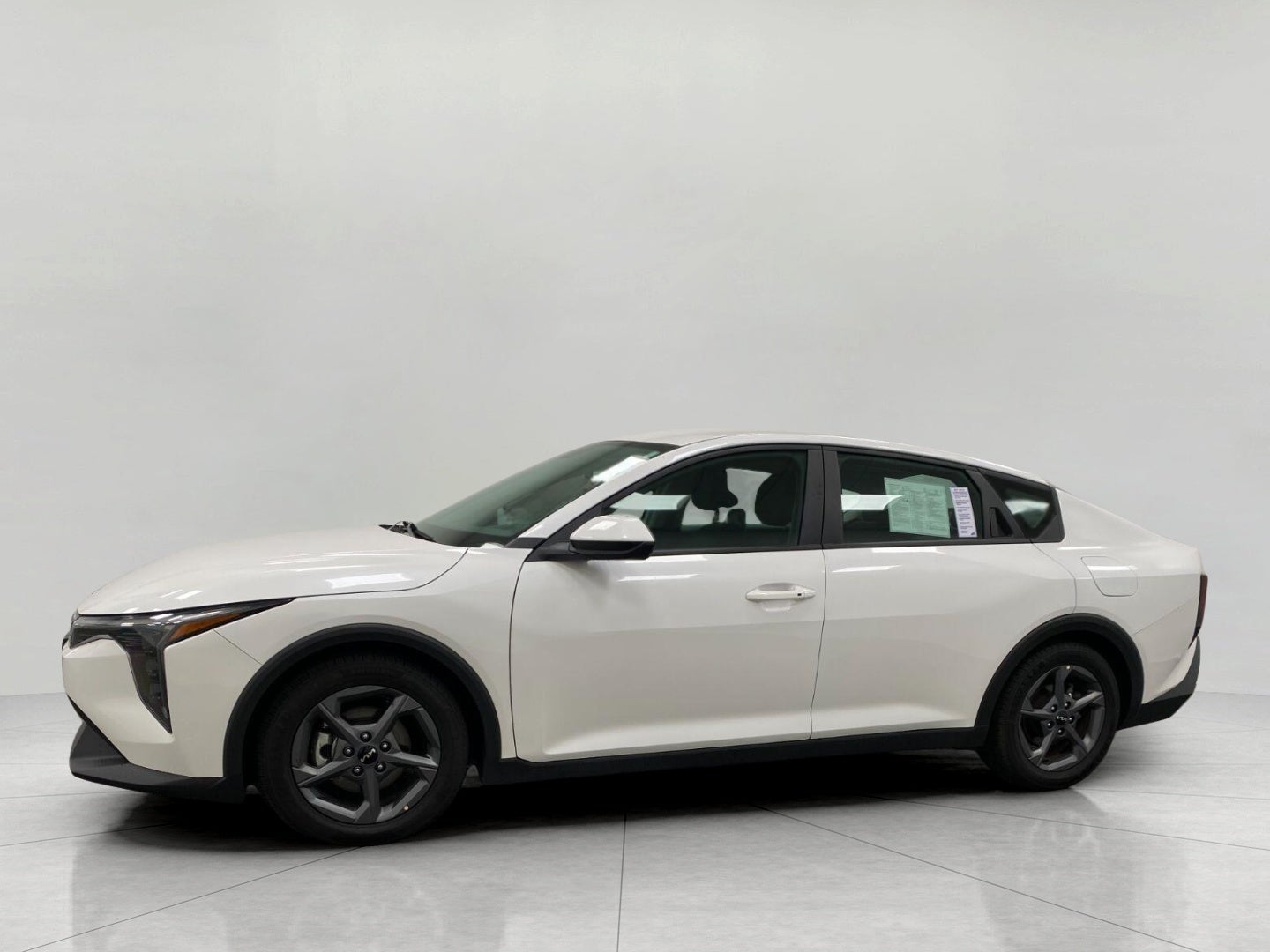 2025 Kia K4 LXS FWD
