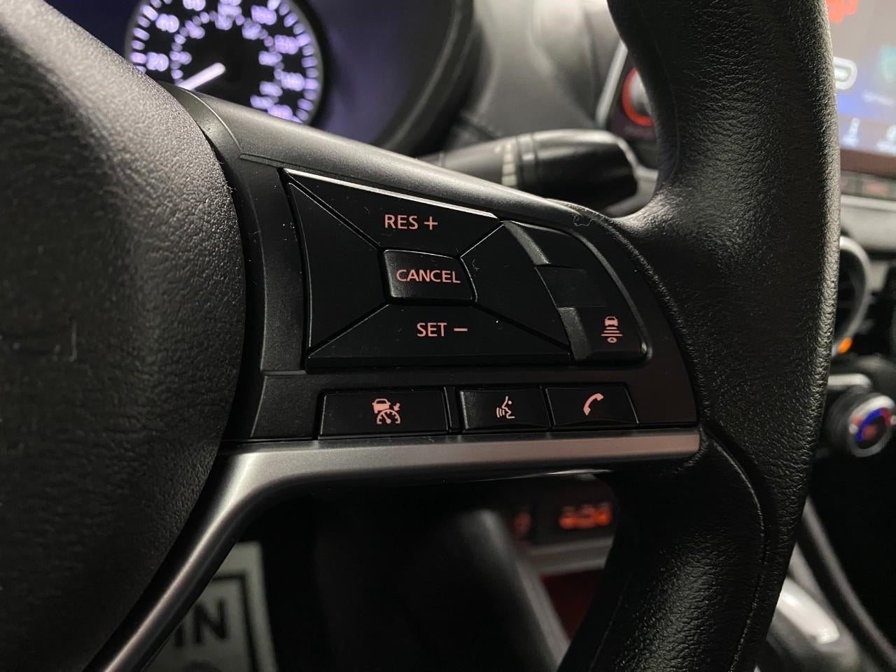 2025 Nissan Sentra SV CVT