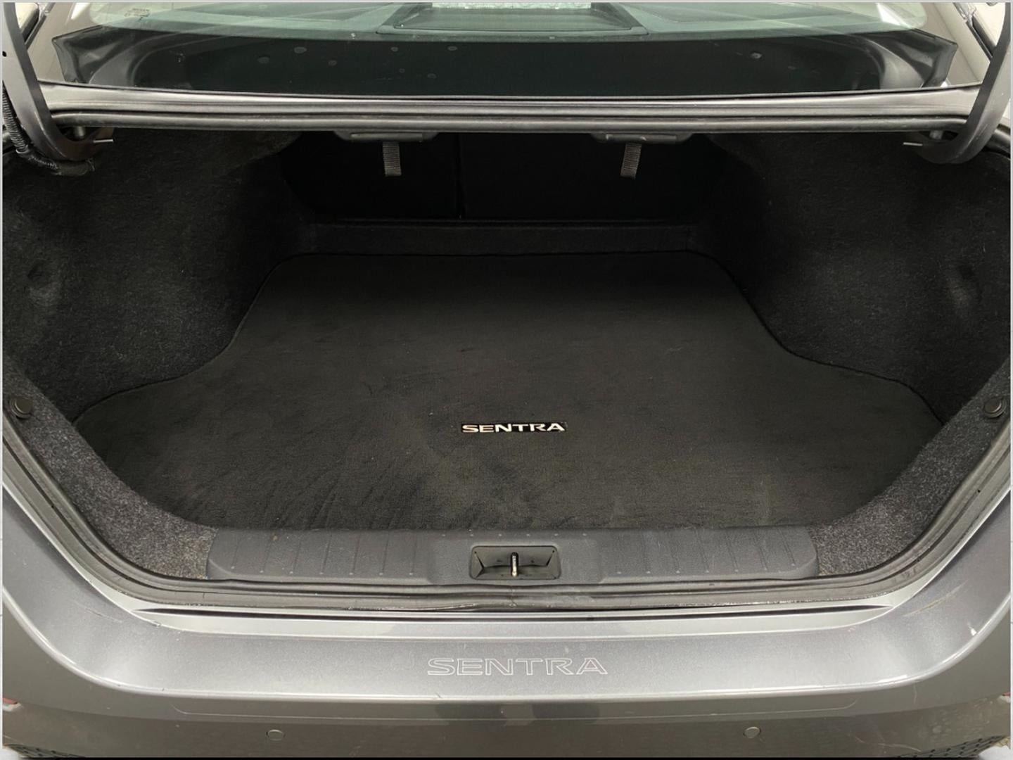 2022 Nissan Sentra SV CVT