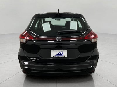 2023 Nissan Kicks S FWD
