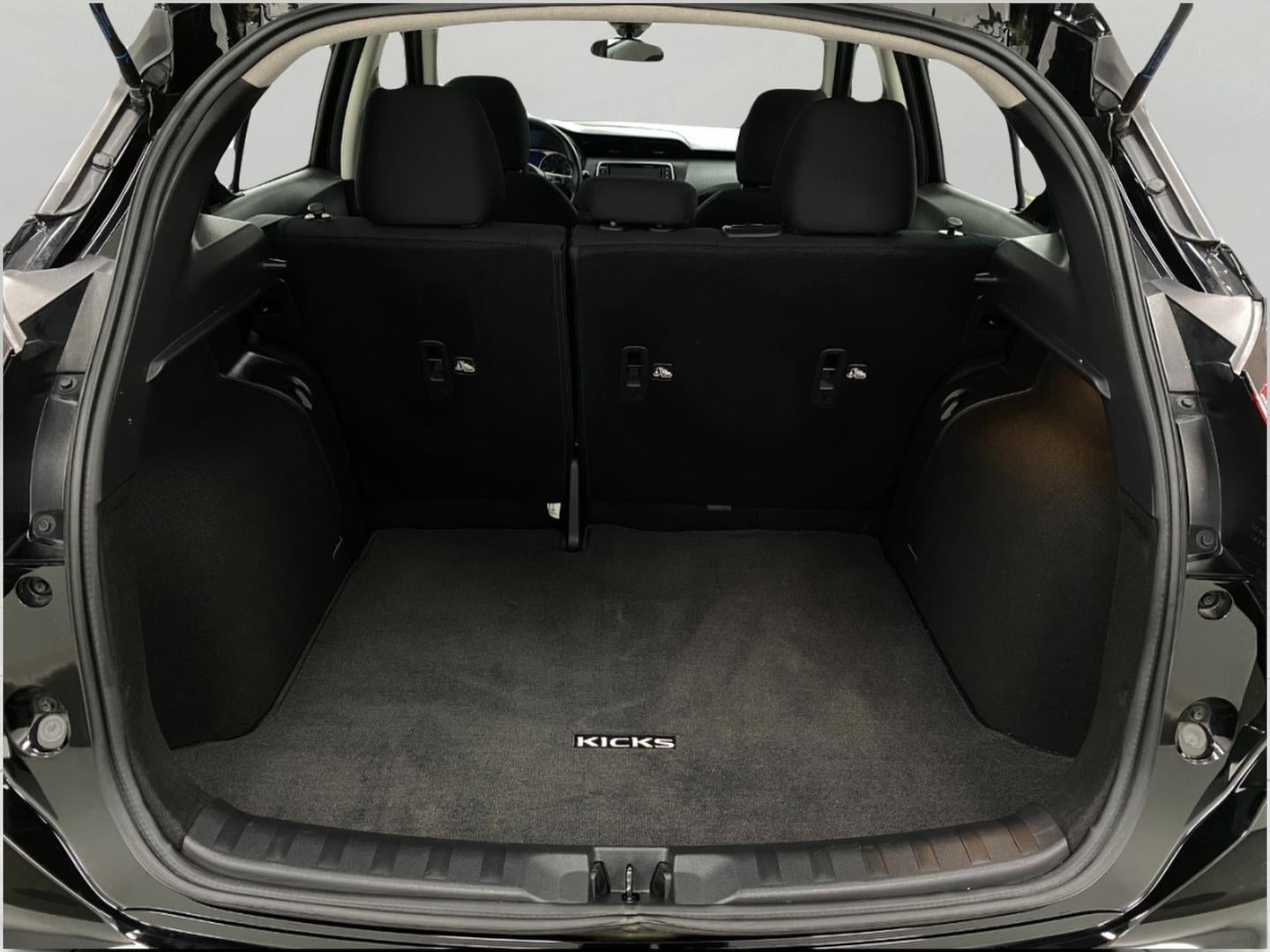 2023 Nissan Kicks S FWD