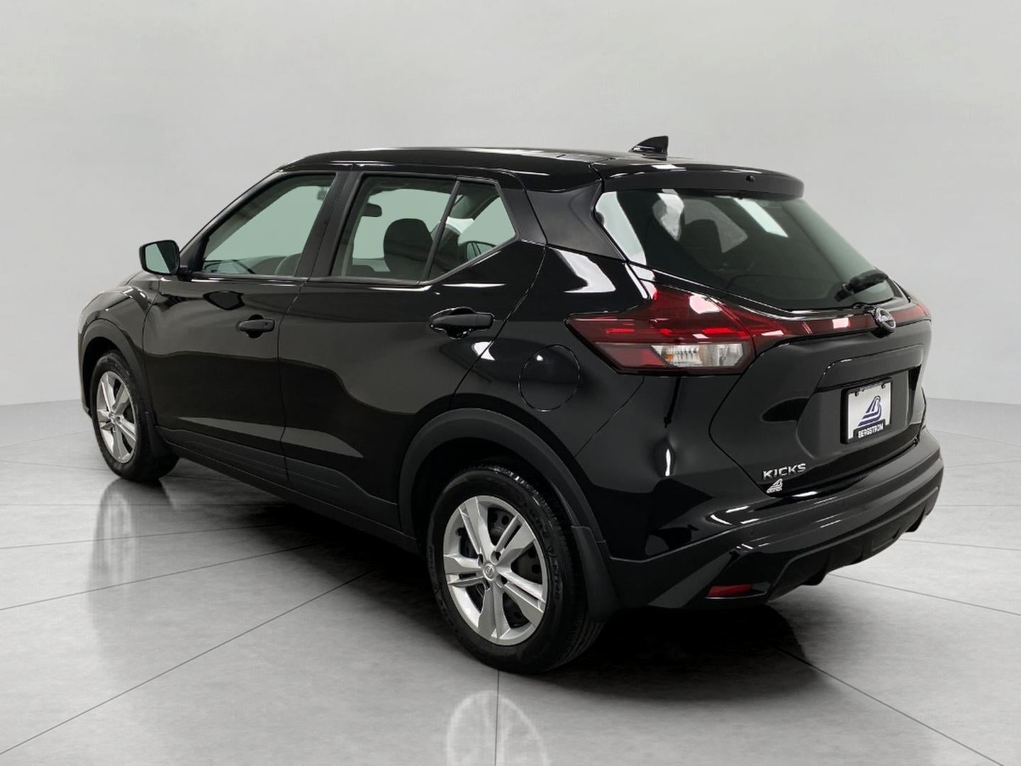 2023 Nissan Kicks S FWD