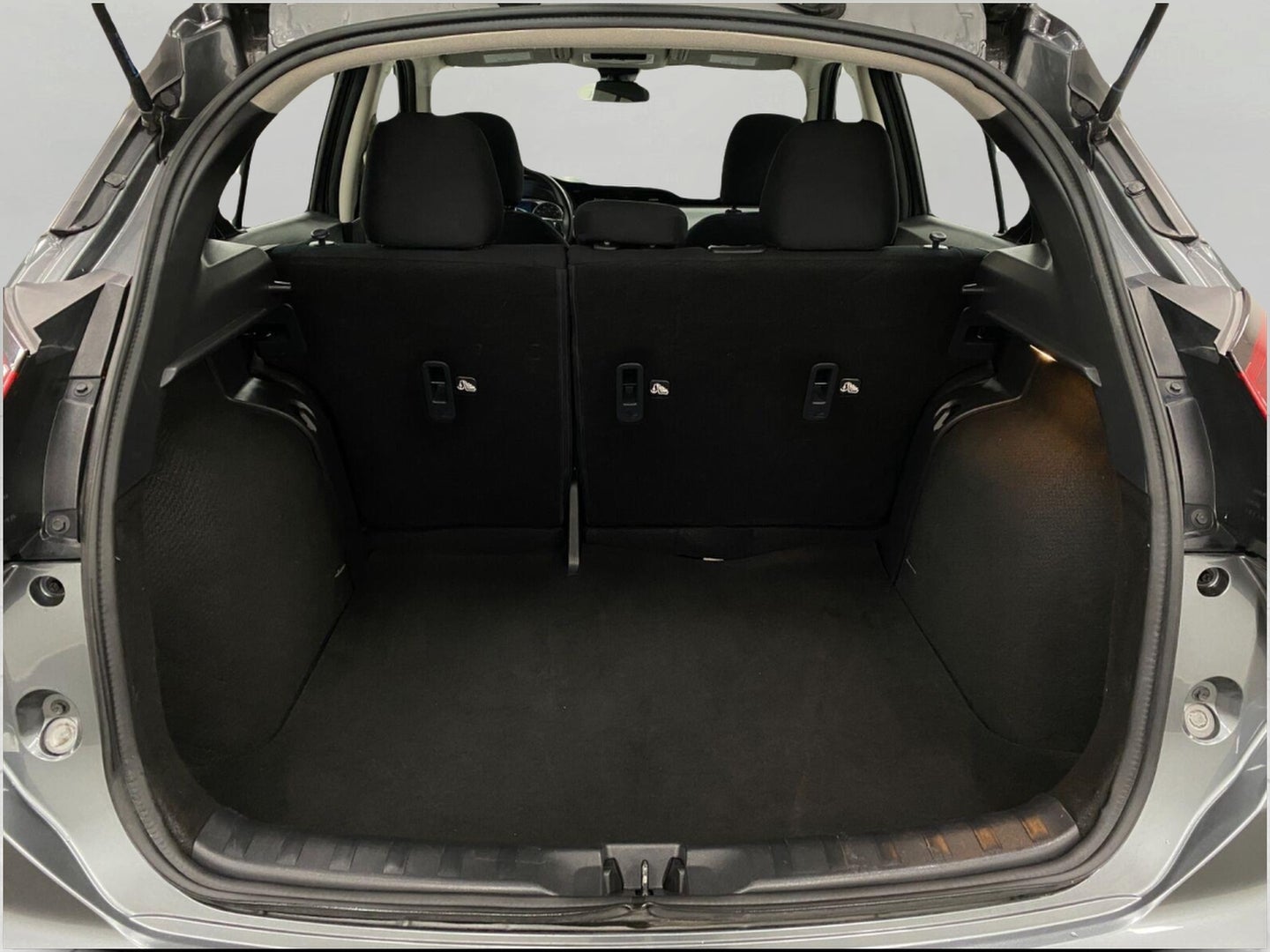 2024 Nissan Kicks S FWD