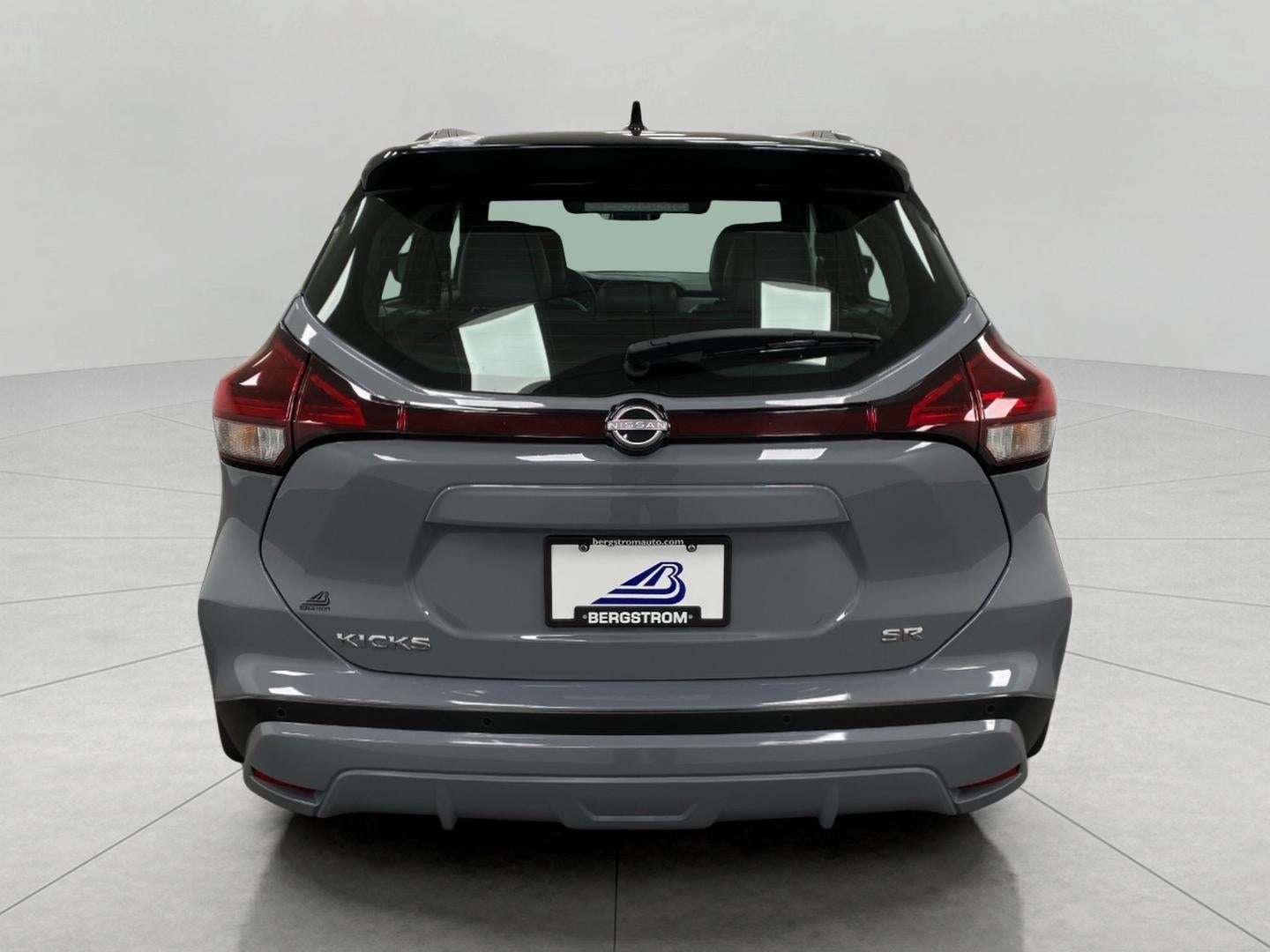 2024 Nissan Kicks SR FWD