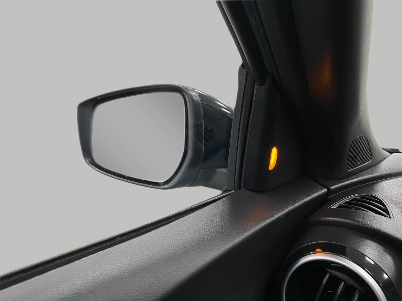2024 Nissan Kicks SR FWD