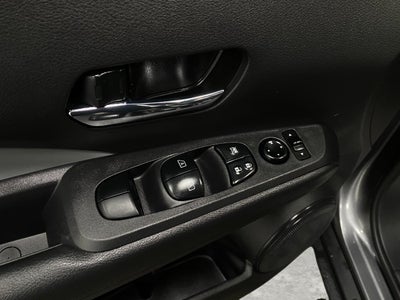 2023 Nissan Kicks SR FWD