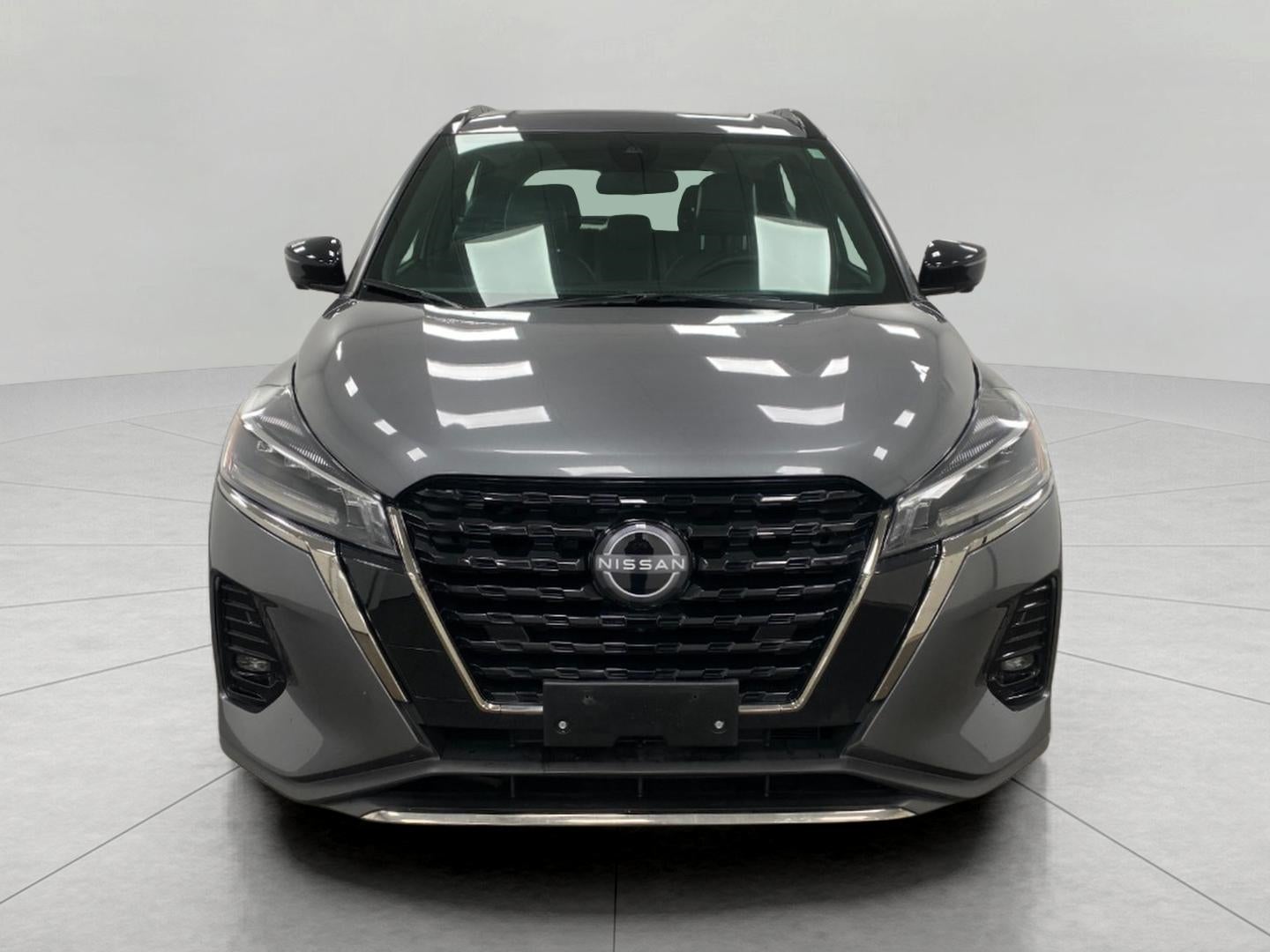 2023 Nissan Kicks SR FWD