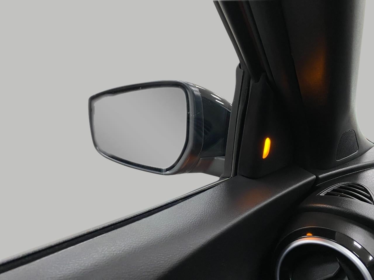 2024 Nissan Kicks SR FWD