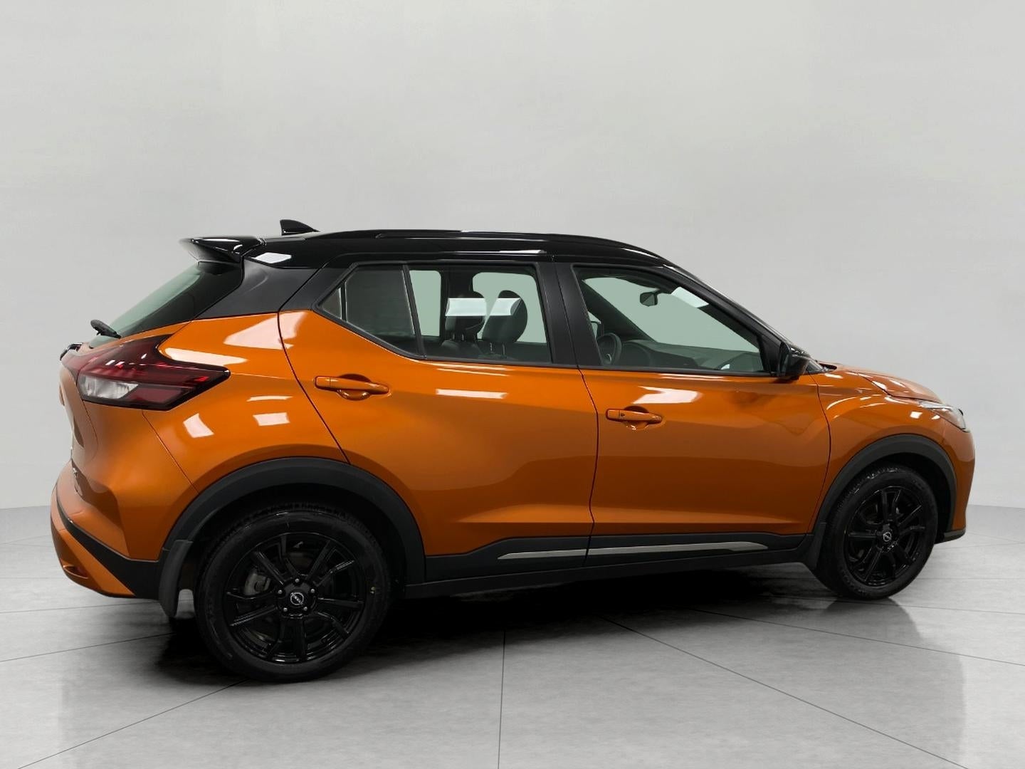 2024 Nissan Kicks SR FWD