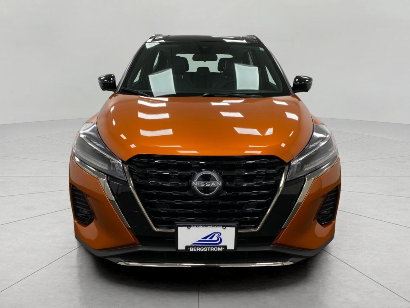 2024 Nissan Kicks SR FWD