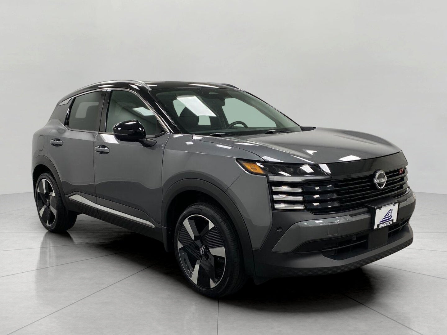 2025 Nissan Kicks SR AWD