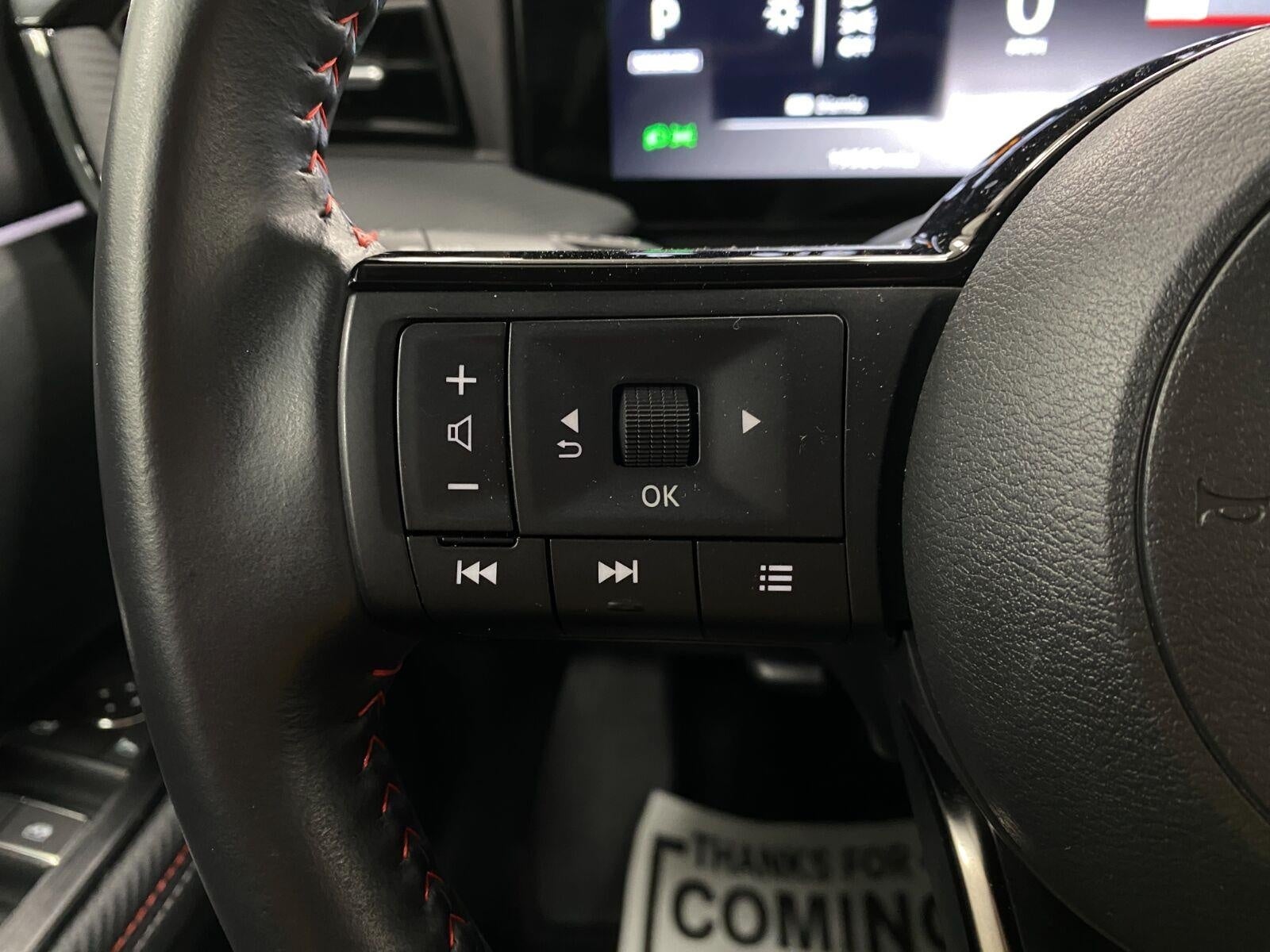 2025 Nissan Kicks SR AWD