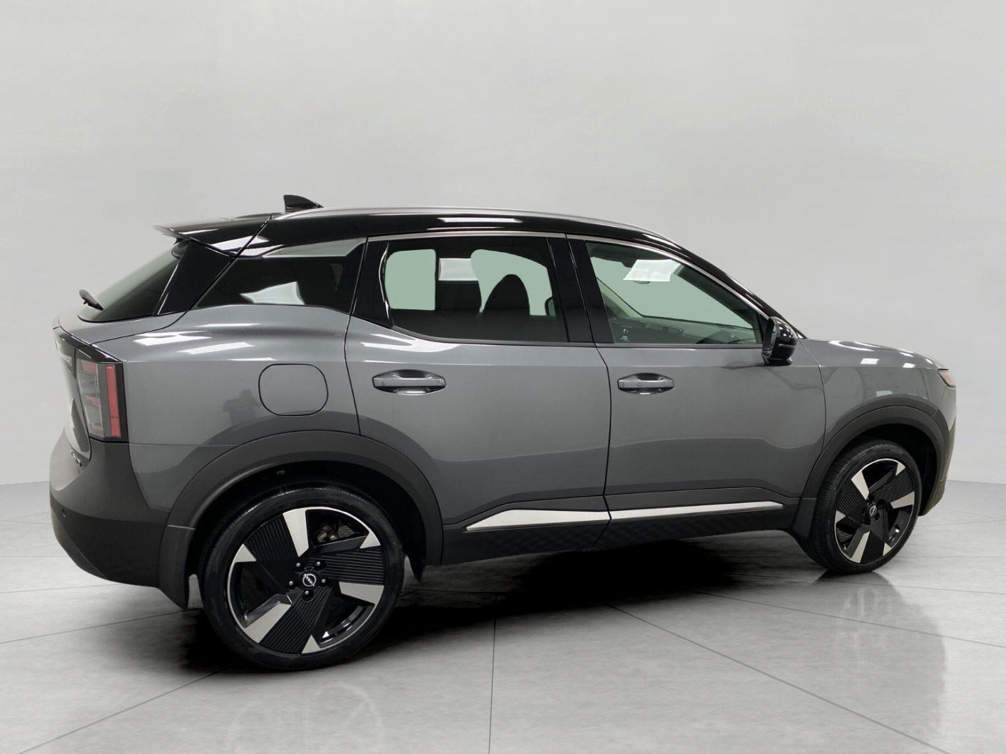 2025 Nissan Kicks SR AWD