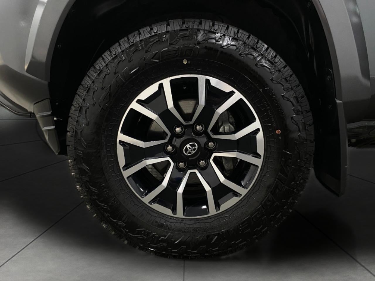 2023 Toyota Tacoma 4WD TRD Sport Double Cab 5' Bed V6 AT