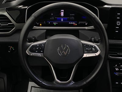 2025 Volkswagen Taos SE Black 4MOTION
