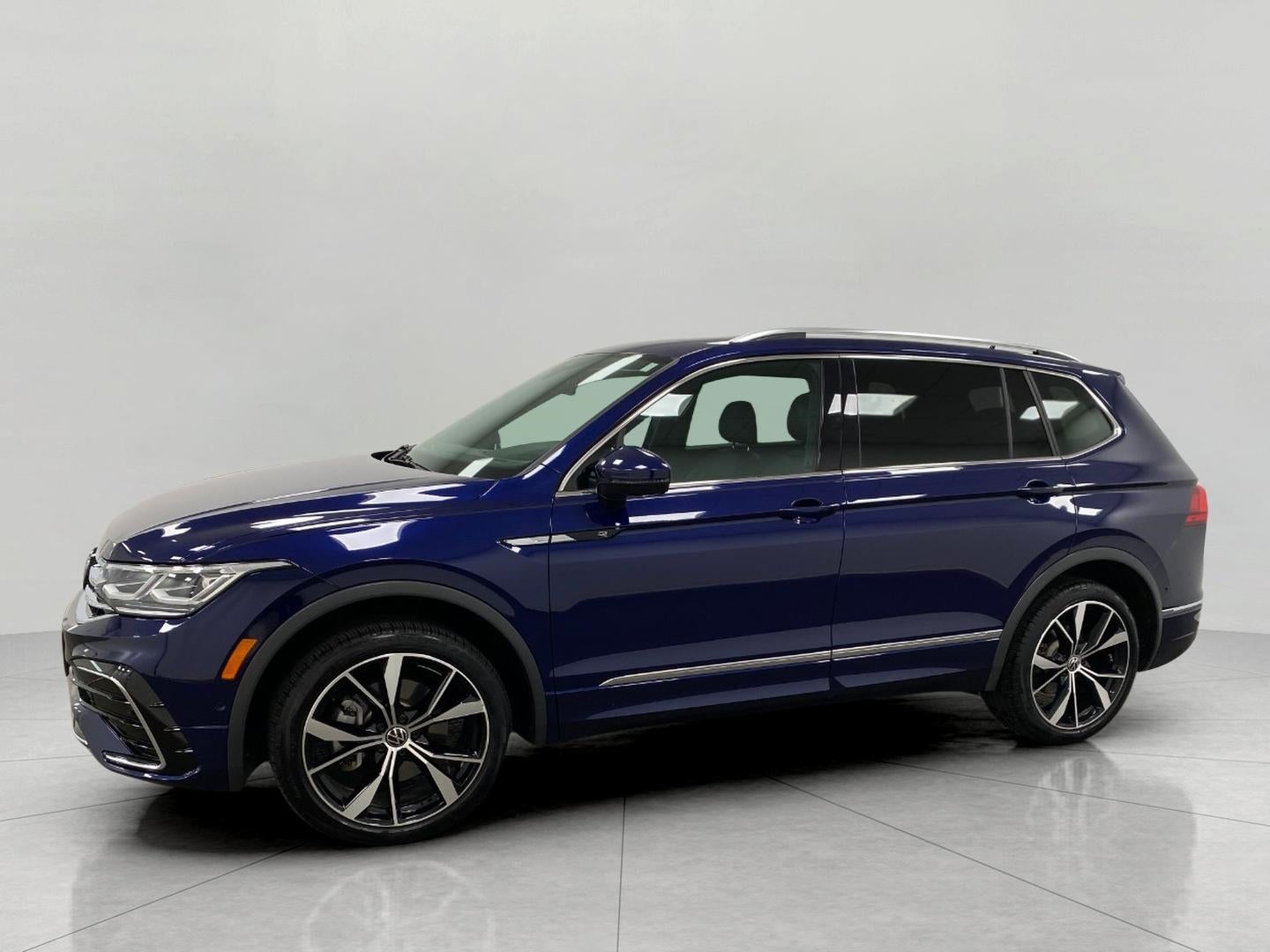 2024 Volkswagen Tiguan 2.0T SEL R-Line 4MOTION