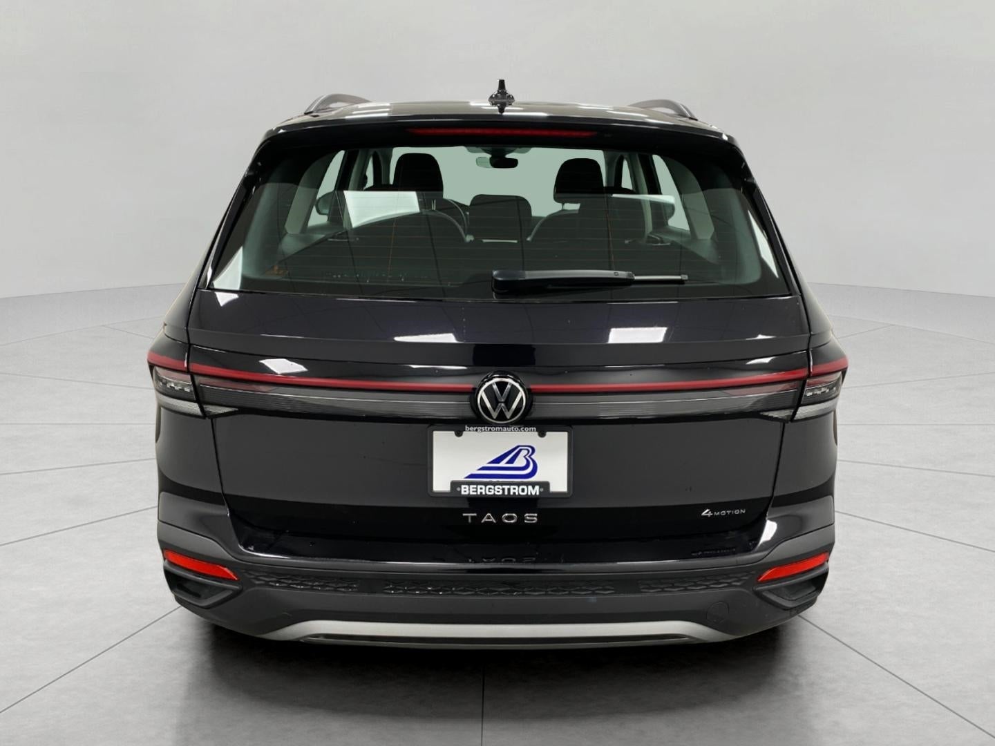 2025 Volkswagen Taos S 4MOTION
