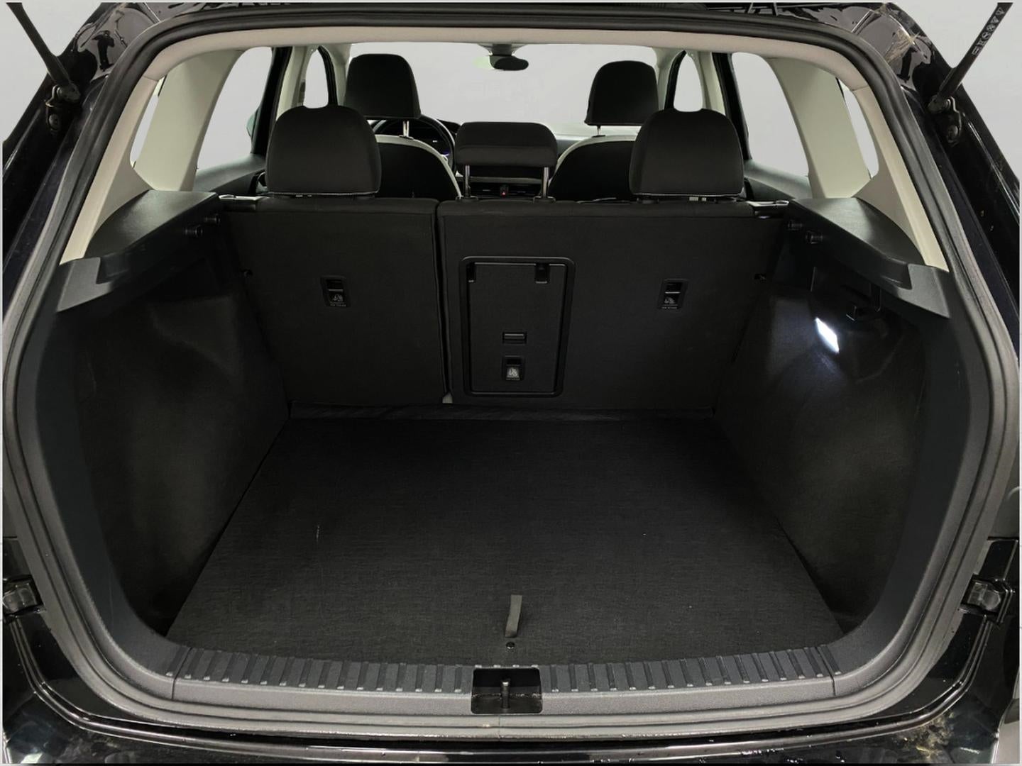 2025 Volkswagen Taos S 4MOTION