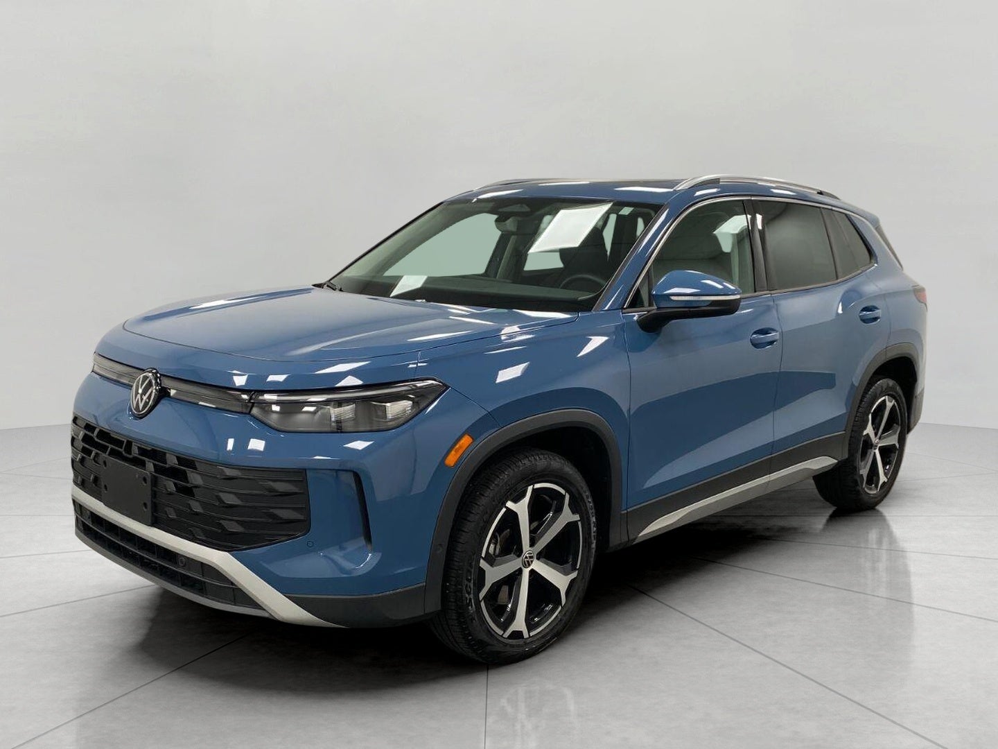 2026 Volkswagen Tiguan SE 4MOTION