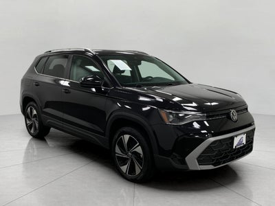 2025 Volkswagen Taos SE 4MOTION