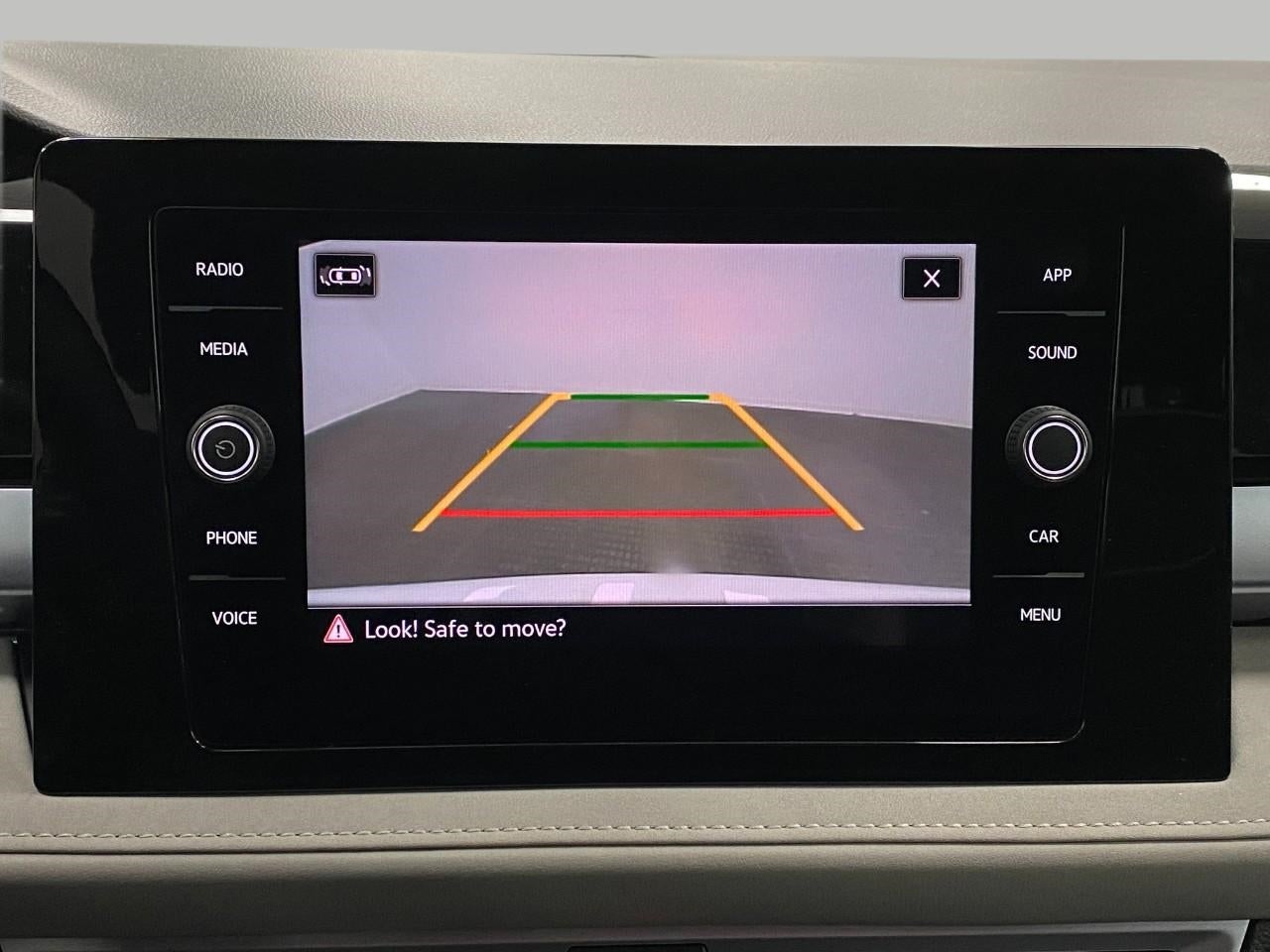 2025 Volkswagen Taos SE 4MOTION