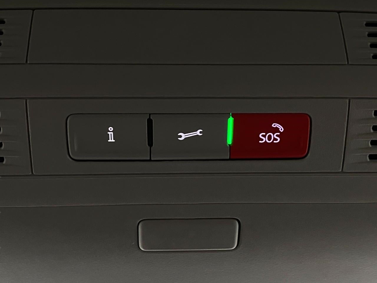 2025 Volkswagen Taos SE 4MOTION